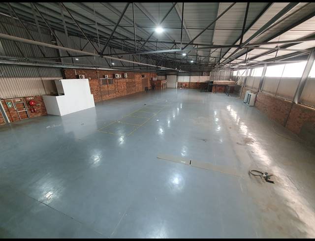 2,805M² WAREHOUSE TO LET IN ORMONDE